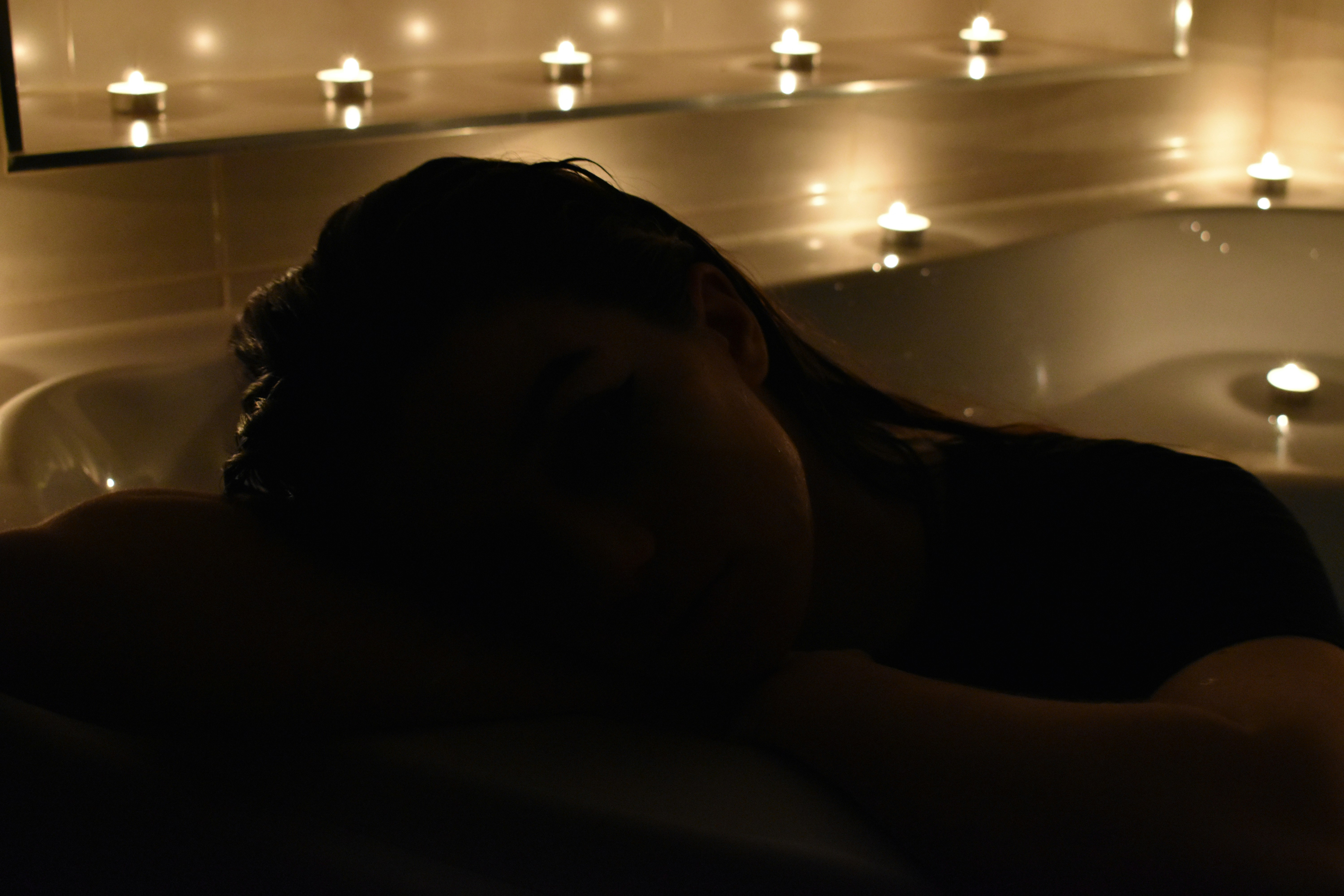 Liza Tantra - Massage Tantrique Paris